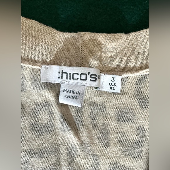 Chicos lighweight cardigan 🐆🐆 - Picture 6 of 13